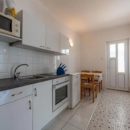 Cozy In Privlaka With Kitchen Apartment Privlaka (Zadar)