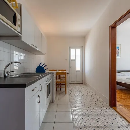 Apartment Cozy In Privlaka With Kitchen